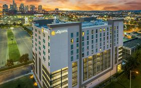 La Quinta & By Wyndham Nashville Downtown Stadium